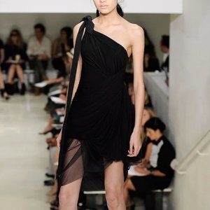 712. VERA WANG Spring 2010 RTW Black One-Shoulder Mini Dress XS S